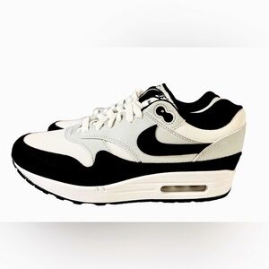 NEW Nike Air Max 1 White Black Pure Platinum Panda Raiders  Size 8